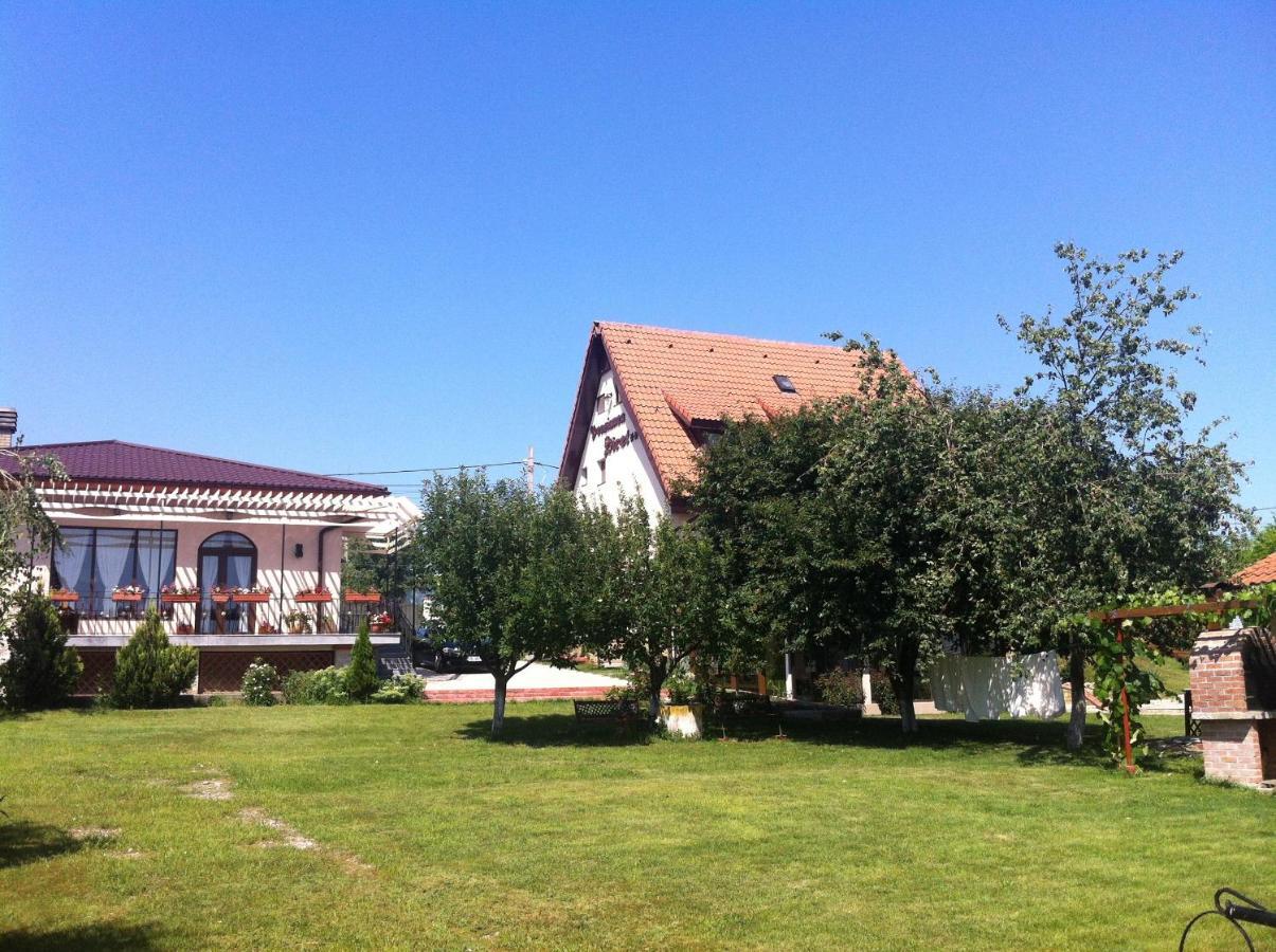 Villa Siret Sendreni 外观 照片